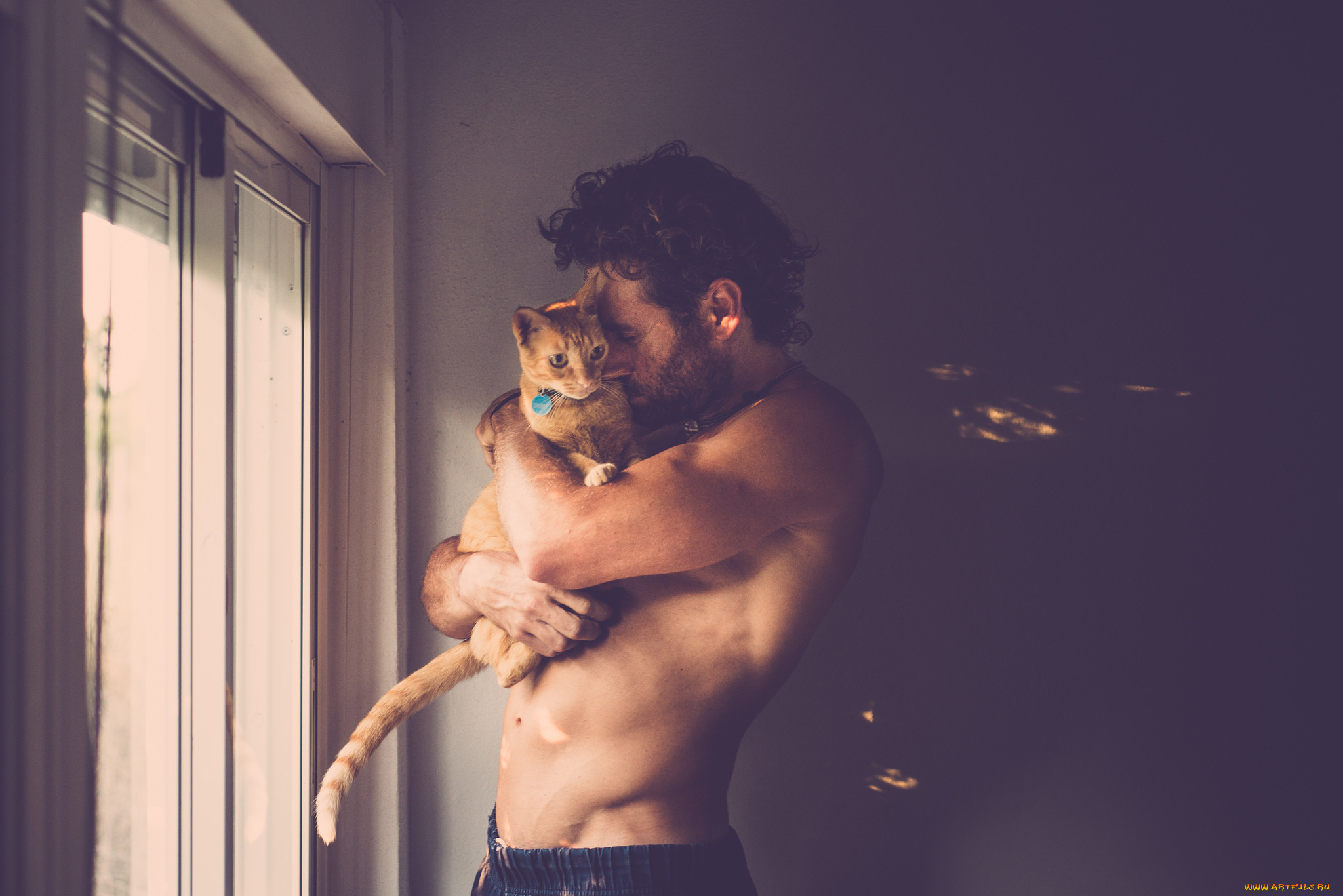 Мужчина с котом фото