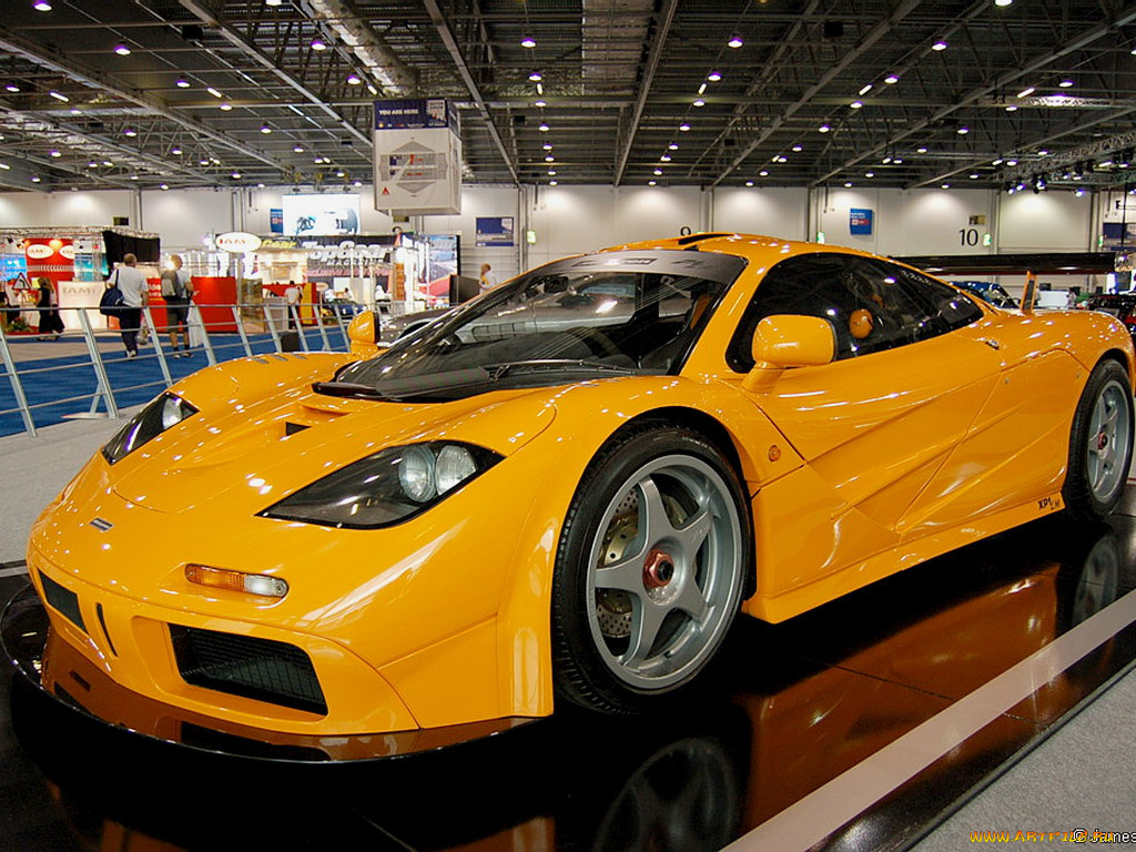 Покрупнее можно. MCLAREN f1 LM 1995. Выставка машин MCLAREN. Где изобрели машину Макларен. Супер кари и название.