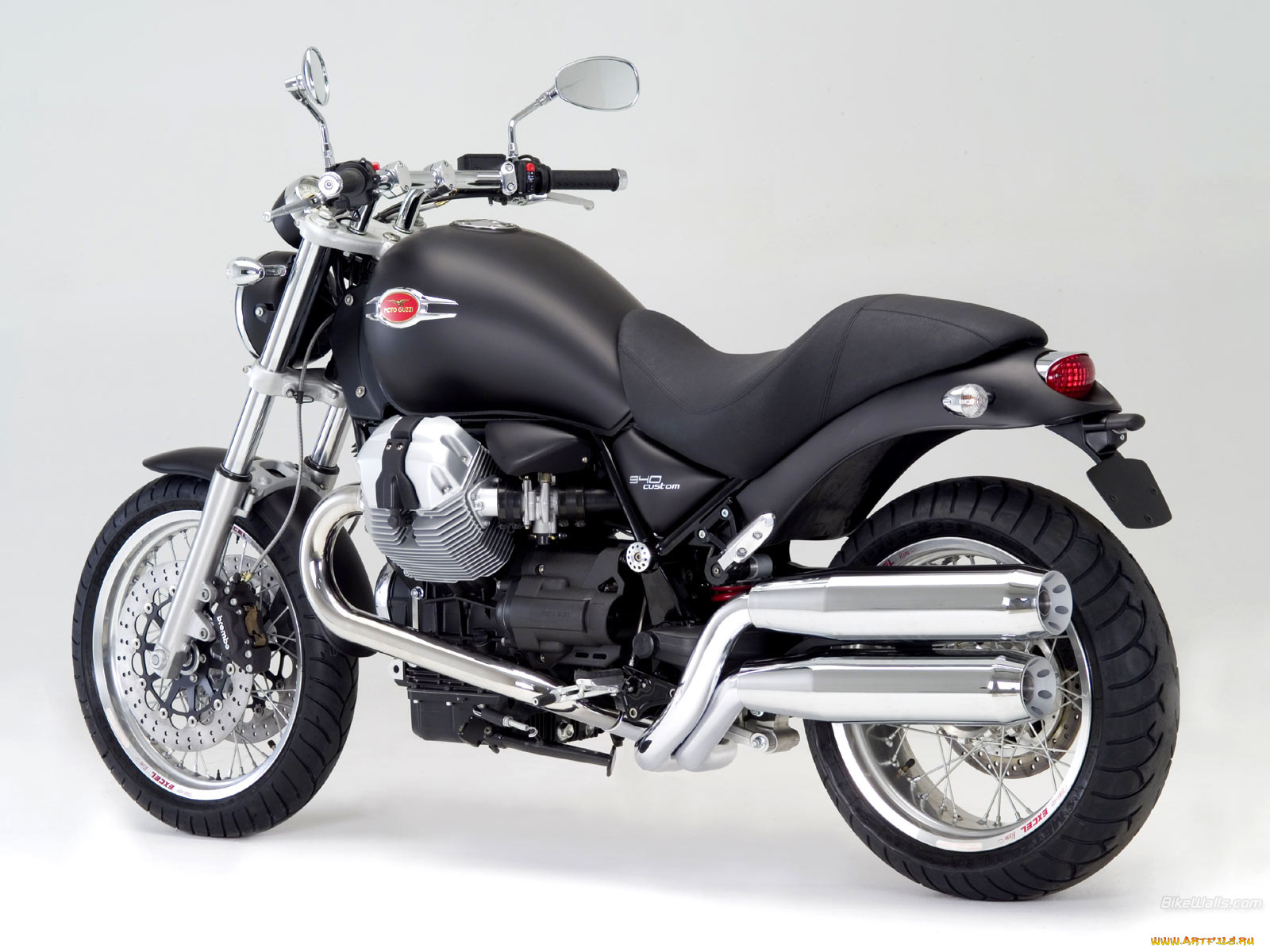 Мр мото. Мото Гуцци Калифорния 1200. Moto Guzzi Bike. Moto Guzzi Classic Custom. Кастом мотоциклы 2007.