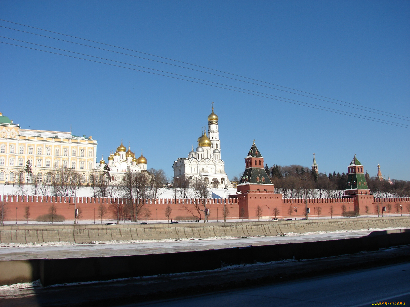 Кремлевская набережная москва фото