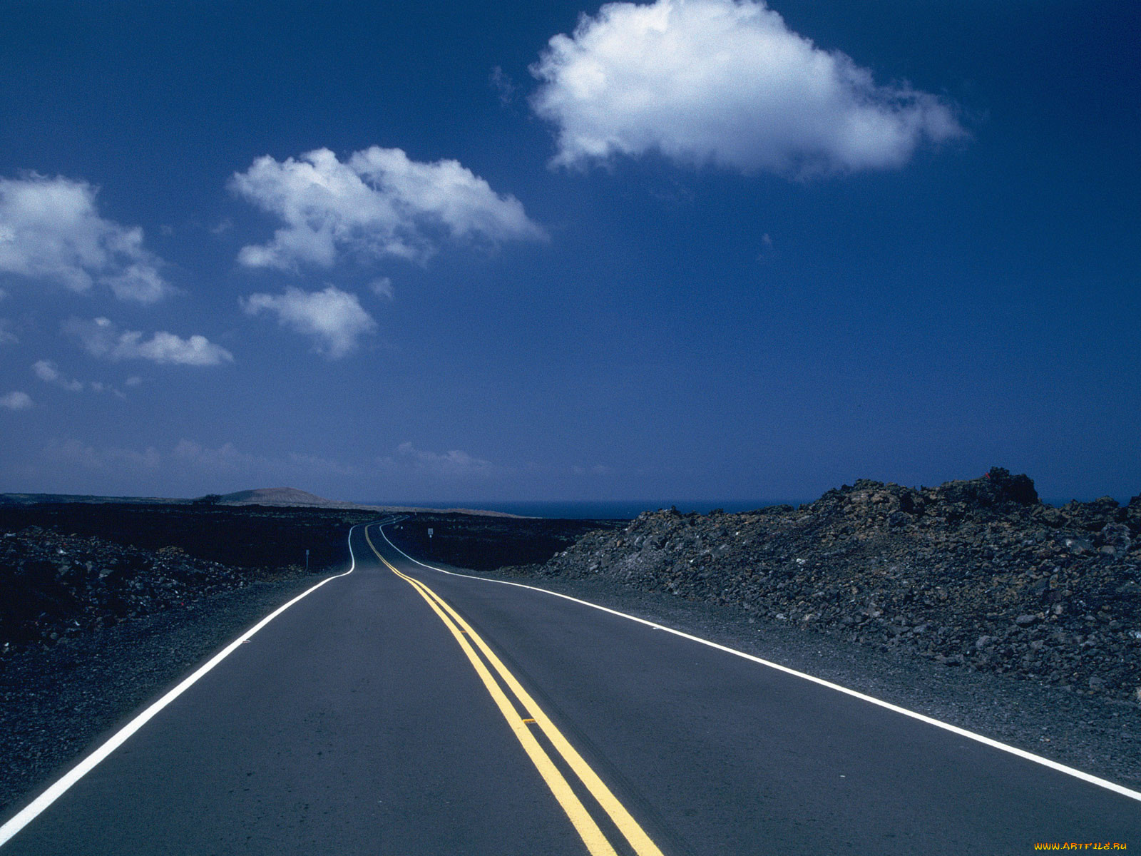 Дорога в гору. Дорога рендер. Дорога четыре буквы. Дорожные наземные указатели. Проторенные дороги.