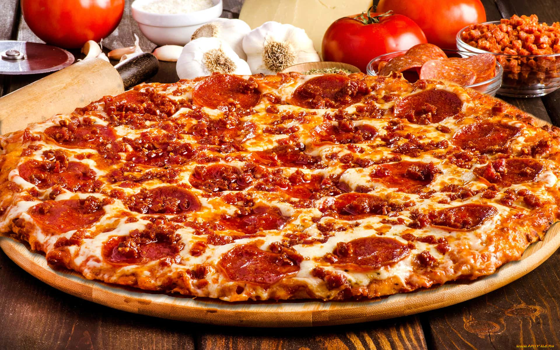 фото пиццы на столе пепперони фото 98