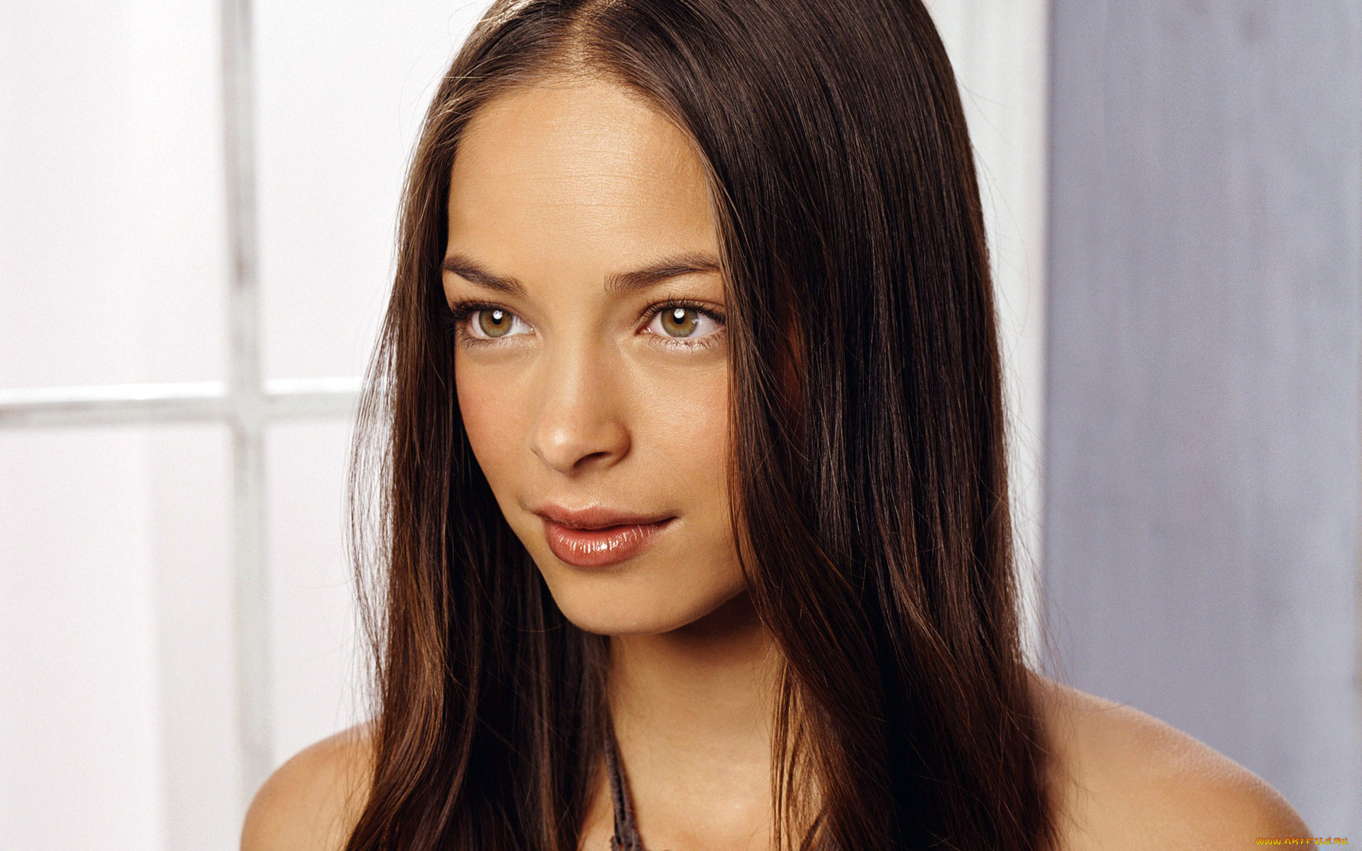 Kirsten Kreuk Pics