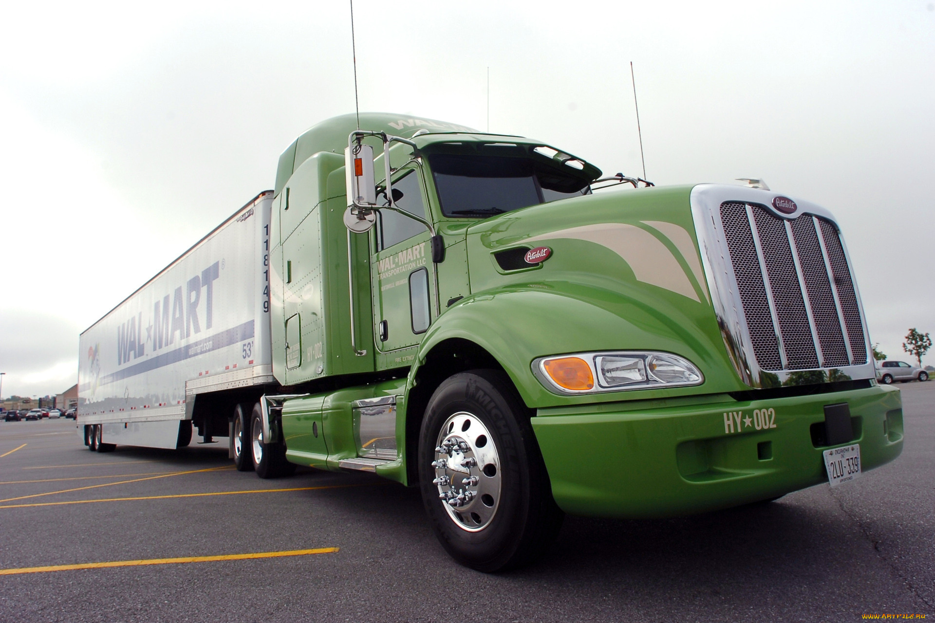 грузовик peterbilt