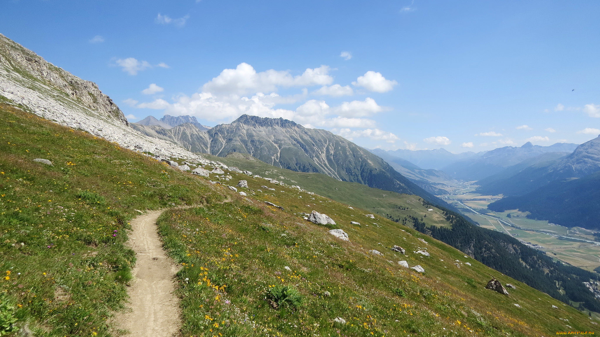 Closed mountains. Кавказ горы тропа. Горная тропинка. Тропинка в горах. Высокогорная тропа.