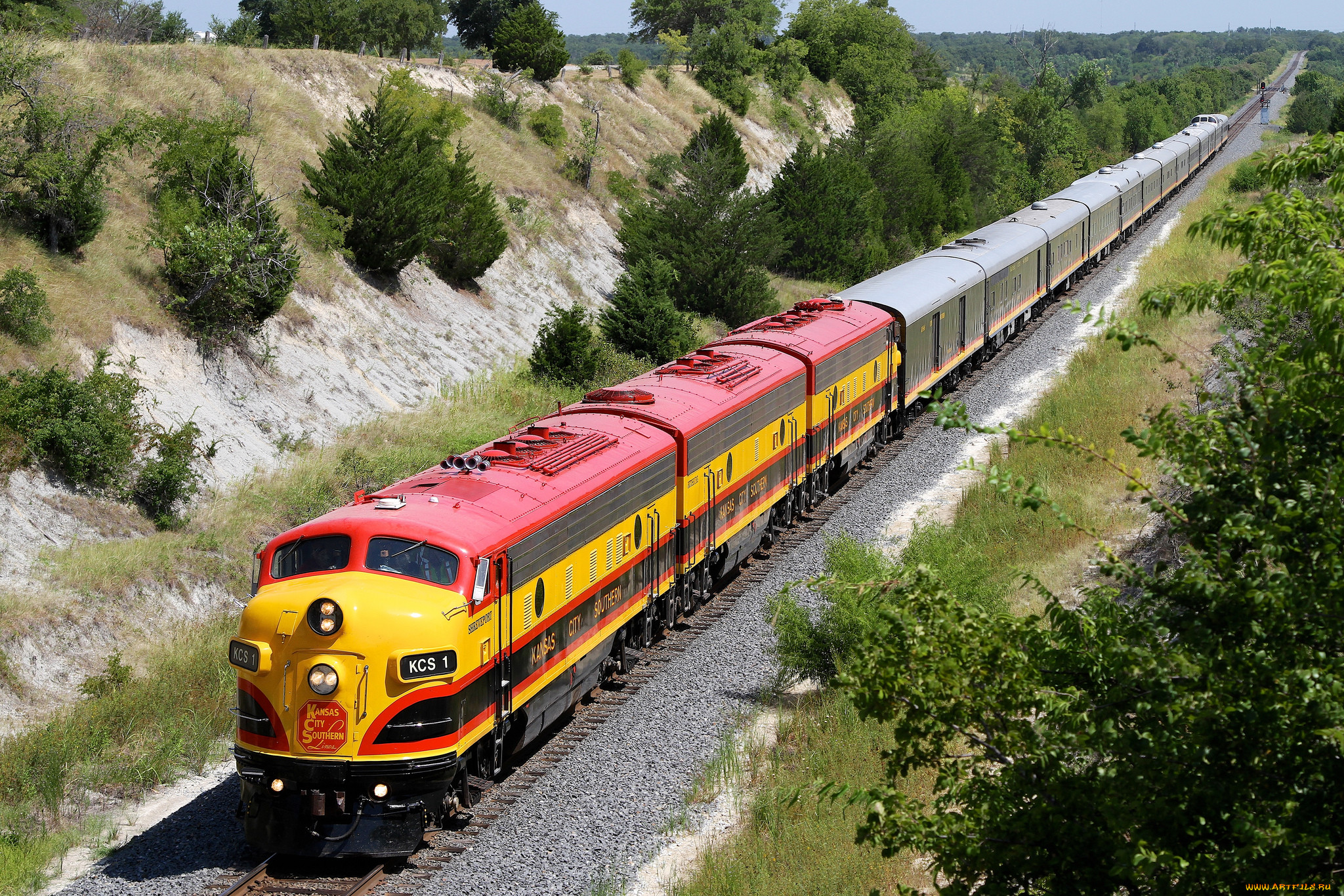 Покажи поезд. EMD fp9. Поезд фото картинки. Поезда Southern. KCS Railway.