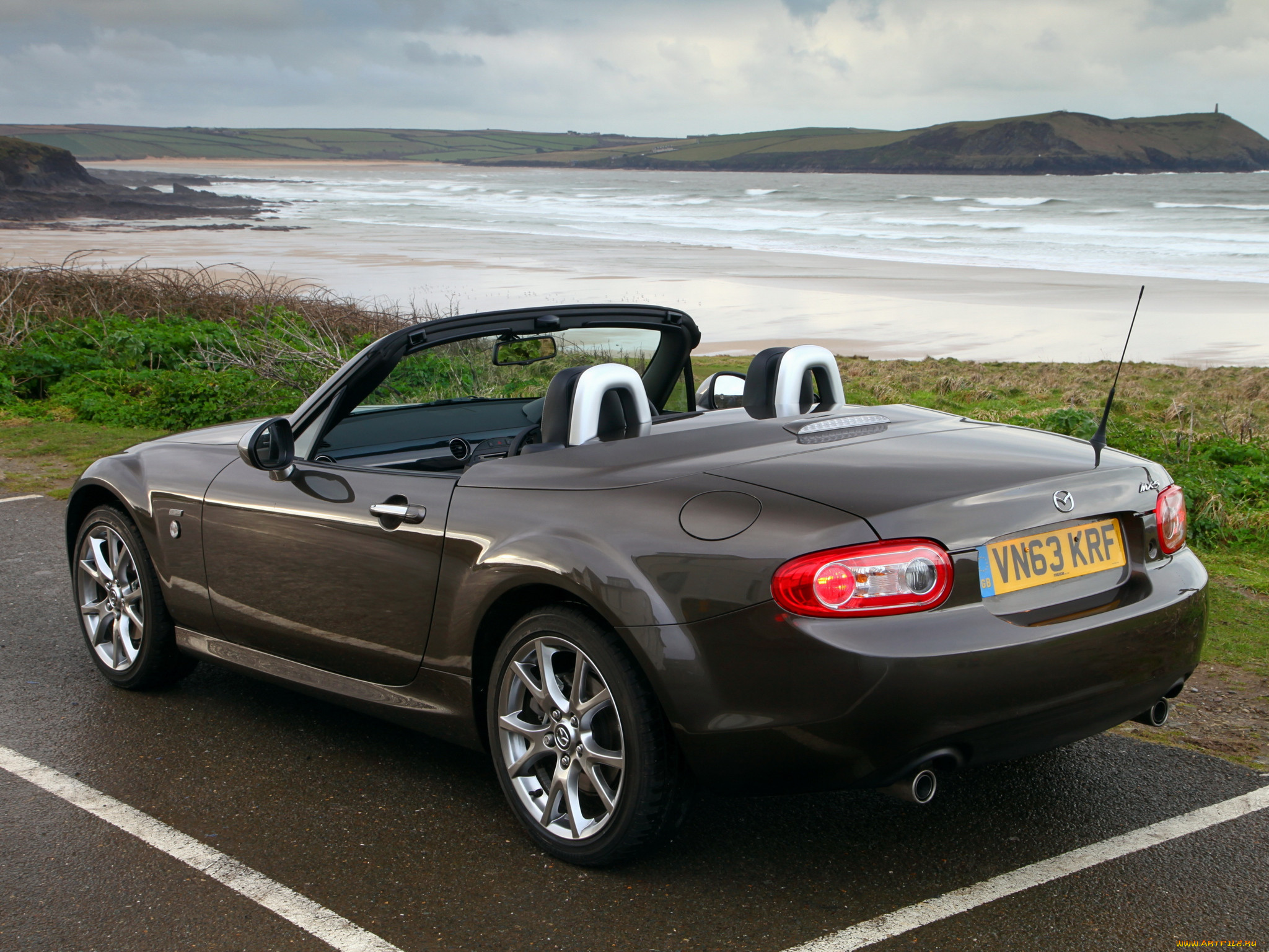 mazda mx-5 roadster