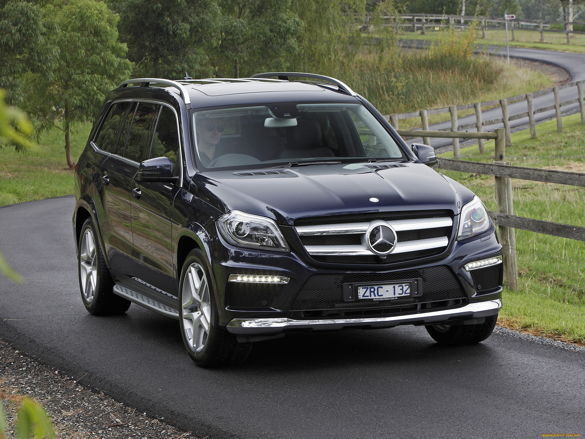 Photo gl. Мерседес Бенц gl 500. Mercedes Benz gl 500 AMG. Mercedes-Benz gl-class 500. Мерседес gl 500 АМГ.