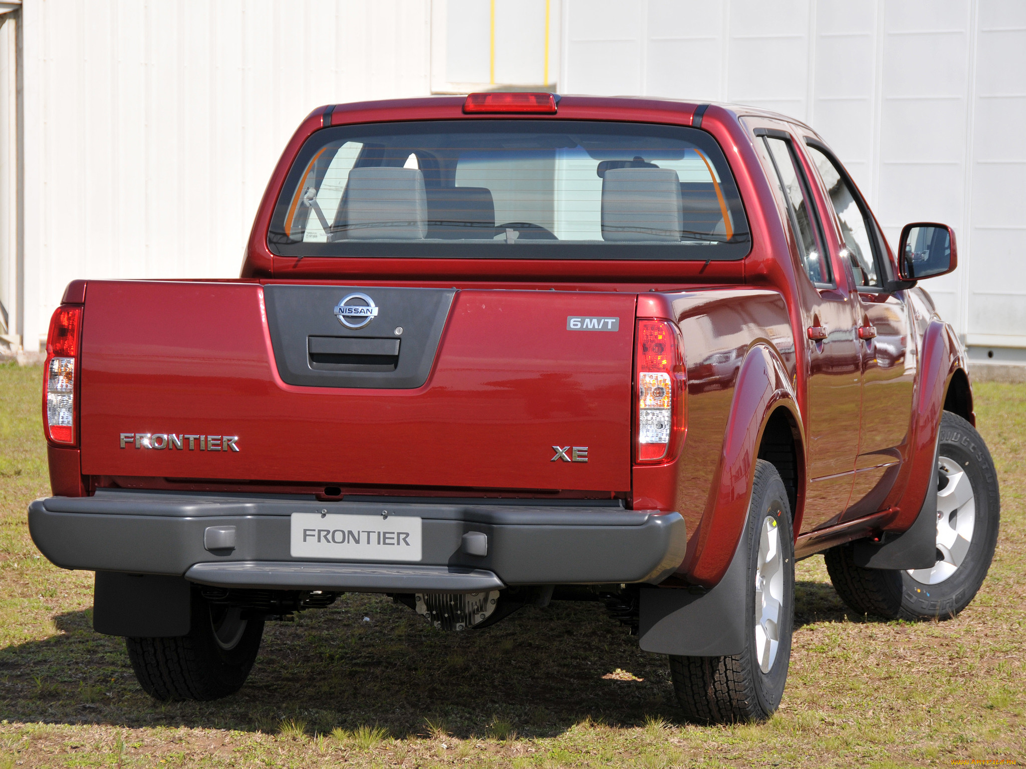 nissan frontier crew cab