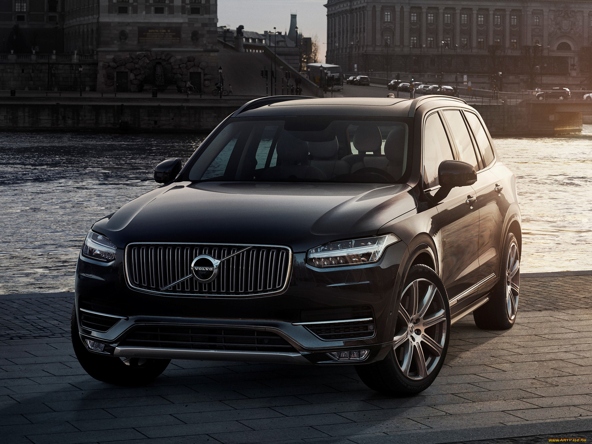 Купить Автомобиль Volvo Xc90