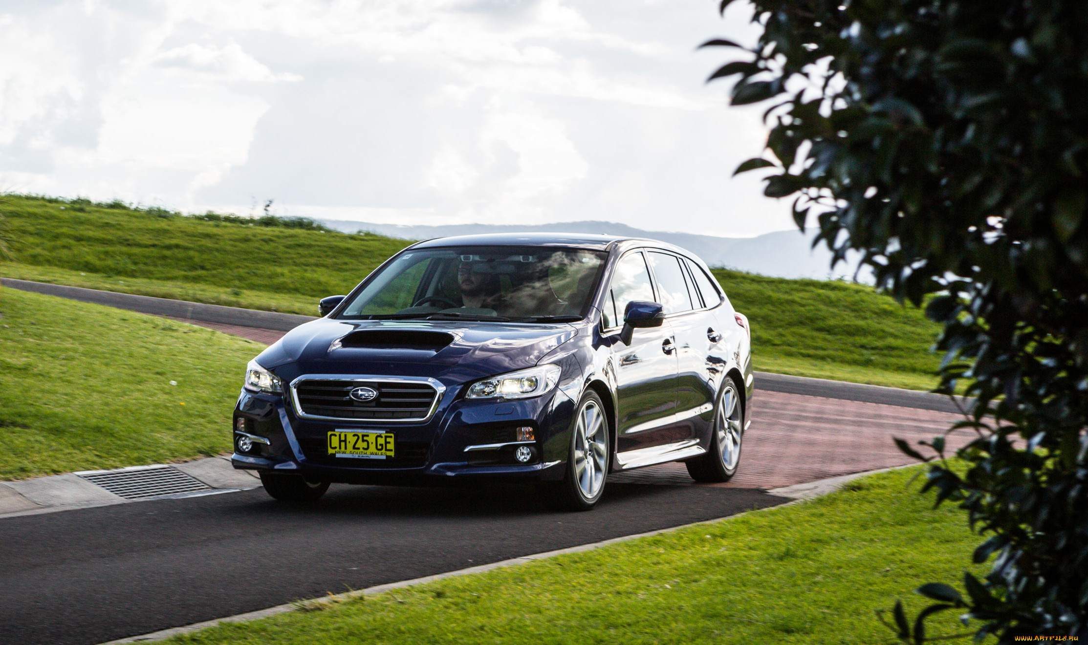 Subaru levorg фото