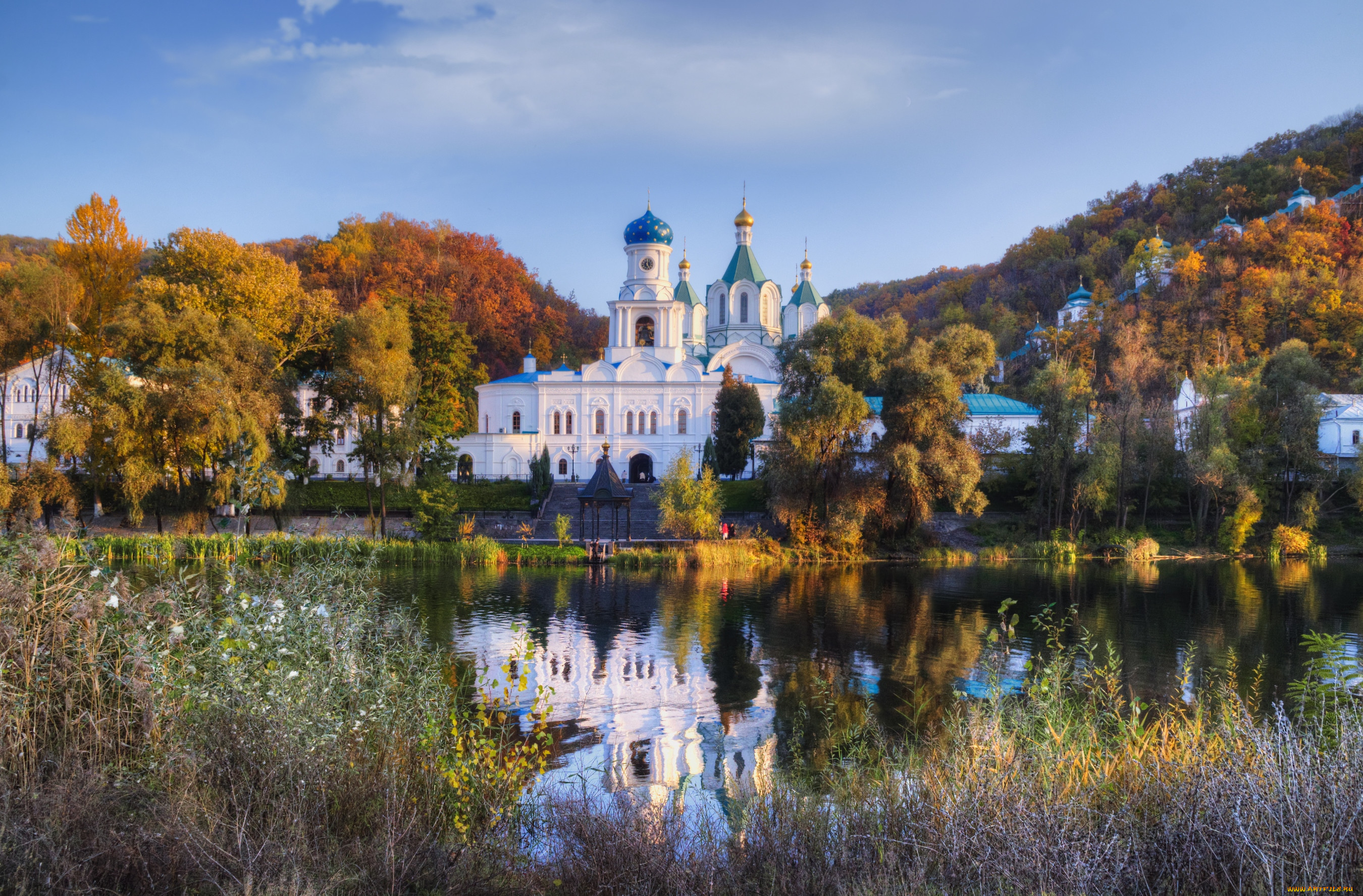 Фото Церкви На Фоне Природы Осенью