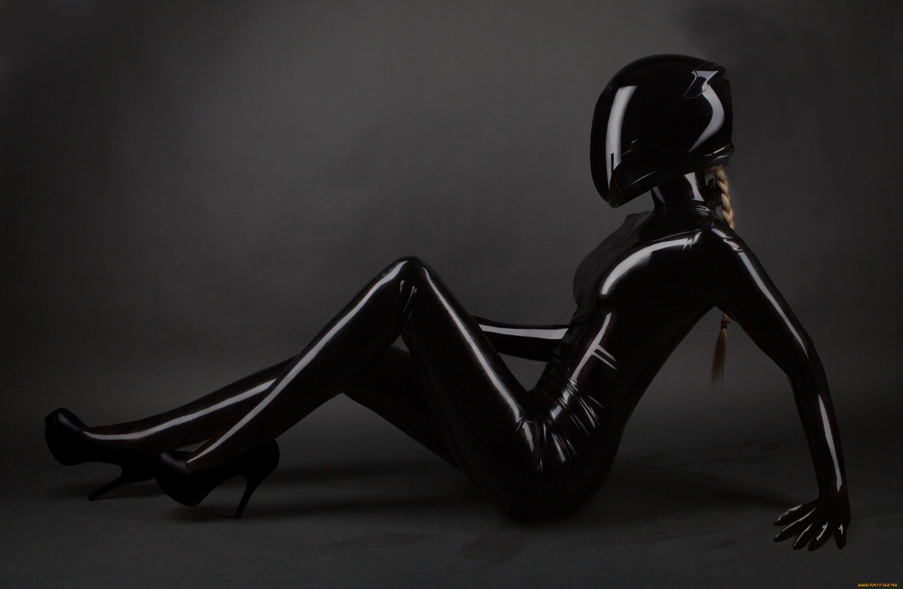 Latex Фото