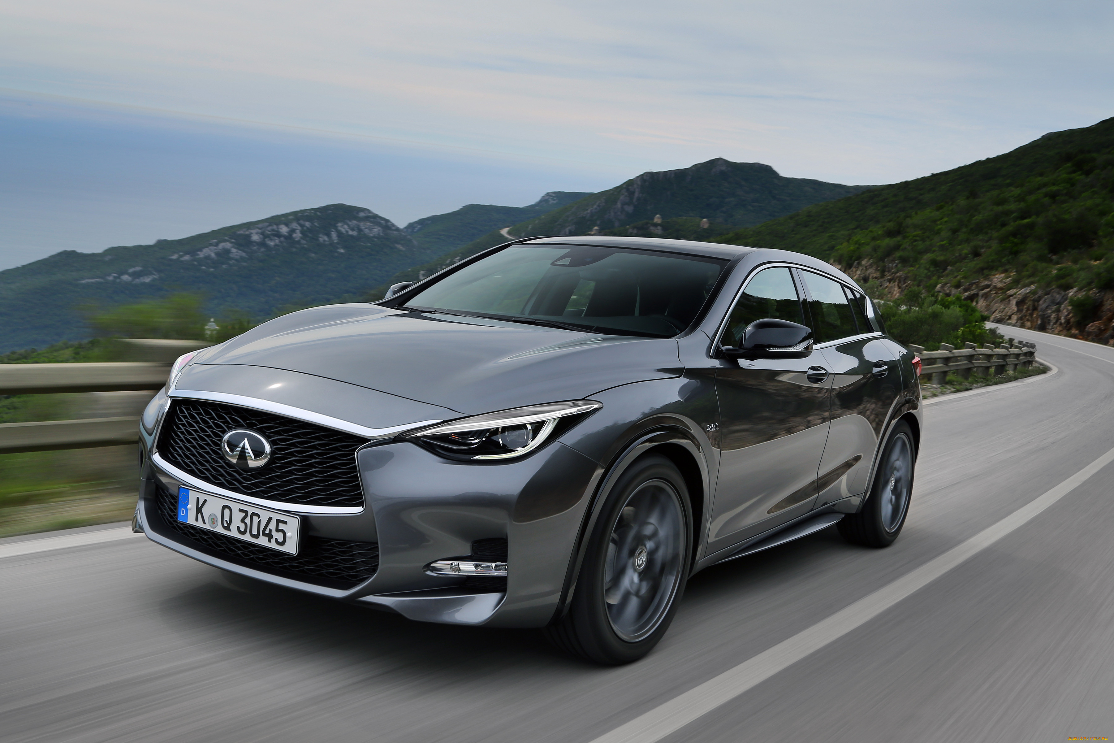 Инфинити 30. Infiniti q30. Infiniti q30 2016. Инфинити q30 седан. Инфинити хэтчбек q30.