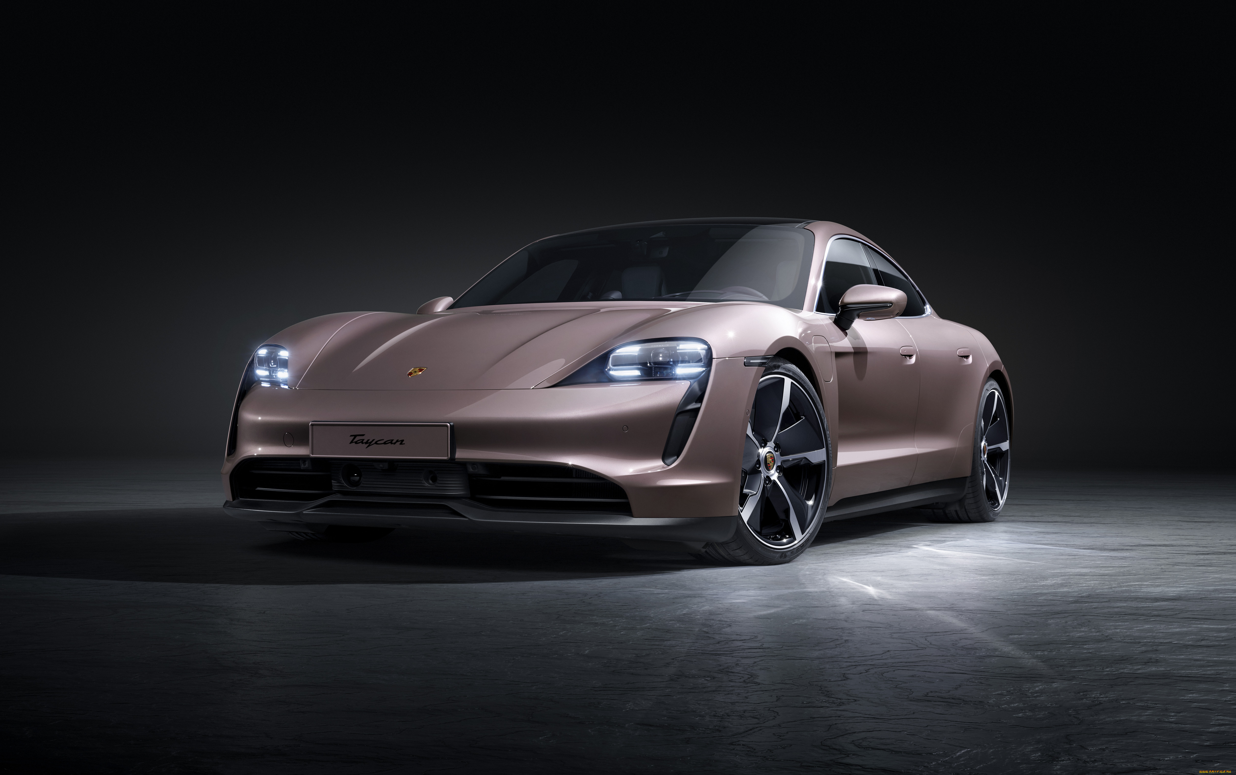 Porsche Taycan Turbo S Купить