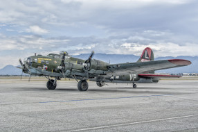 B-17G Texas Raiders     2048x1365 b-17g texas raiders, ,  , 