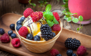      2880x1800 , ,  , , , , berries, fresh, dessert, sweet, ice, cream