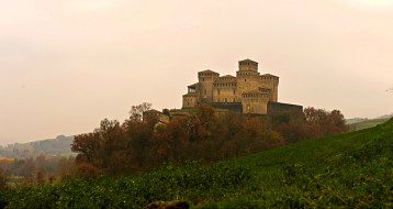 Castello di Torrechiara     2260x1200 castello di torrechiara, ,  , castello, di, torrechiara