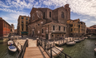 church San Martino near the Arsenale in Venice     2048x1239 church san martino near the arsenale in venice, ,  , , 