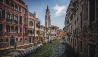 canal Rio de la Pleta in Venice.     2048x1198 canal rio de la pleta in venice, ,  , , 