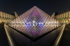 Symmetry, Louvre museum     2048x1360 symmetry,  louvre museum, ,  , , 