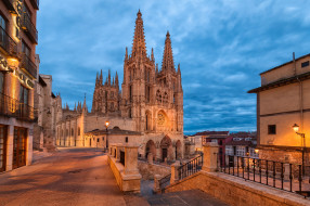 Catedral de Burgos. Castillas y León     2048x1365 catedral de burgos,  castillas y le&, 243, , -  ,  ,  , 