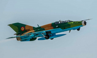 MiG-21UM     2000x1202 mig-21um, ,  , 