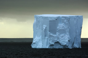      2048x1365 ,   , storm, iceberg, sea