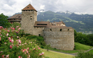 Vaduz Castle, Liechtenstein обои для рабочего стола 1920x1200 vaduz castle,  liechtenstein, города, - дворцы,  замки,  крепости, vaduz, castle, liechtenstein