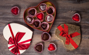      2880x1800 ,   ,  ,  , love, decoration, candy, , , hearts, gift, , romantic, chocolate, wood, 