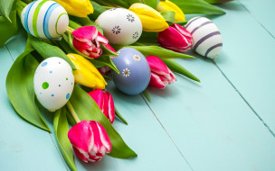      2880x1800 , , colorful, , decoration, , wood, easter, spring, , , happy, eggs, , tulips, flowers
