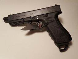 Glock 17 обои для рабочего стола 2048x1536 glock 17, оружие, пистолеты, ствол