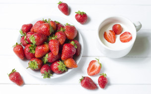      2880x1800 , ,  , fresh, wood, sweet, berries, , , , , cream, strawberry