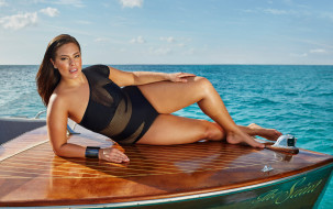 Ashley Graham     2560x1608 ashley graham, , ashley, graham, , , , , , plus, size, 