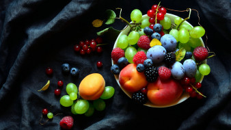 еда, фрукты,  ягоды, виноград, абрикосы, малина, смородина, сливы, ежевика