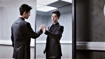 мужчины, xiao zhan, актер, зеркало, отражение