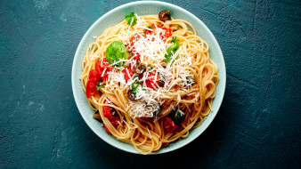 еда, макароны,  макаронные блюда, спагетти, сыр, помидоры