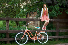 девушки, - рыжеволосые и разноцветные, забор, велосипед, поза, рыженькая