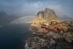 города, лофотенские острова , норвегия, горы, фьорд, дома, радуга