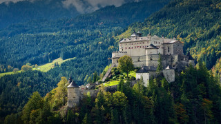 хоэнверфен,  австрия, города, - дворцы,  замки,  крепости, природа, пейзаж, деревья, лес, туман, облака, замок, австрия, архитектура, зальцбург, hohenwerfen, castle, austria, salzburg