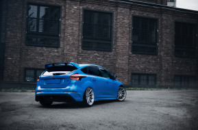 Focus RS     2048x1350 focus rs, , ford, focus, rs, rear, blue, stance