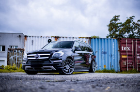 Mercedes Benz GL     2048x1350 mercedes benz gl, , mercedes-benz, mercedes, gl, class, black, luxury, containers