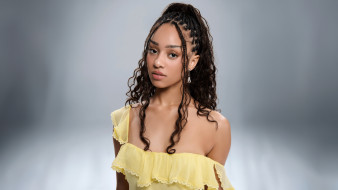 , -, manon, e, , katseye, meret, bannerman