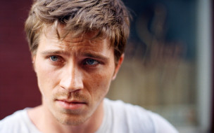 , garrett hedlund, 