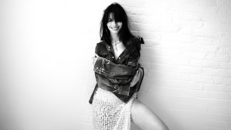     1756446 (a):_ :2120x1192