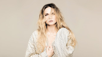     1757357 (a):_ :5537x3114