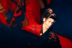     1757649 (a):_ :2560x1707