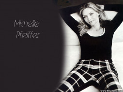       1024x768 Michelle Pfeiffer, , , 