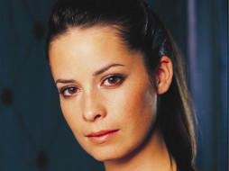 Holly Marie Combs, девушки