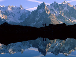 Picturesque Peaks, Alps, France     1600x1200 